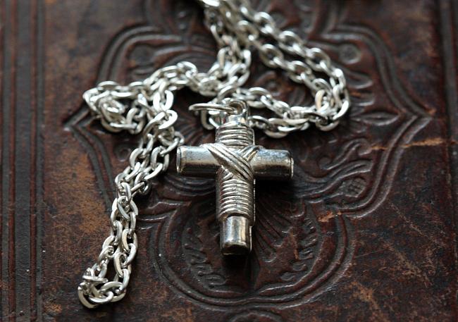 Все ли православные носят нательный крест?